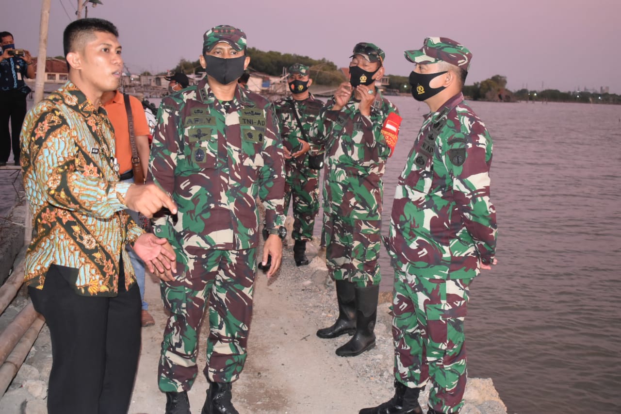 Danrem 073/Makutarama Tinjau Sasaran Karya Bhakti Wilayah Kodim 0716/Demak